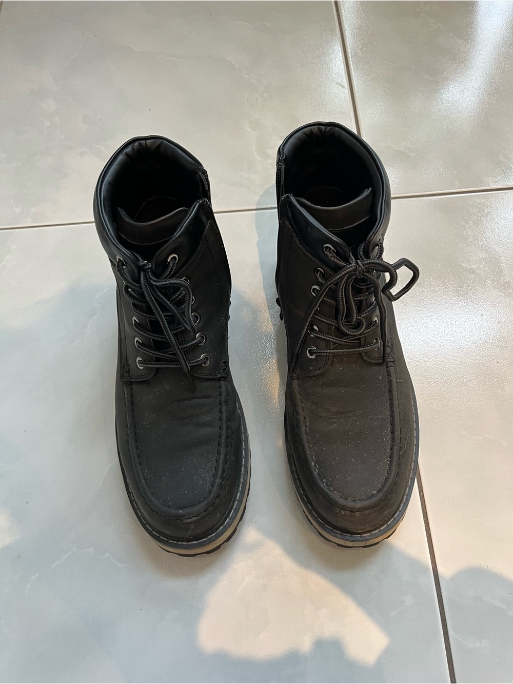 Men's Size 9 Black Chukka Moc-Toe Boots - Comfortable Lace-Up Casu
